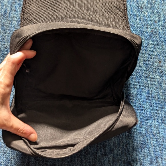 BLACK CHANEL PARFUMS MAKEUP COSMETIC TOILETRY BAG - Picture 5 of 7